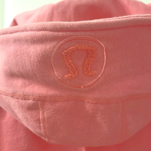 Barbie Pink lululemon athletica Scuba Hoodie Sz 6 LIKE NEW - Picture 2 of 5